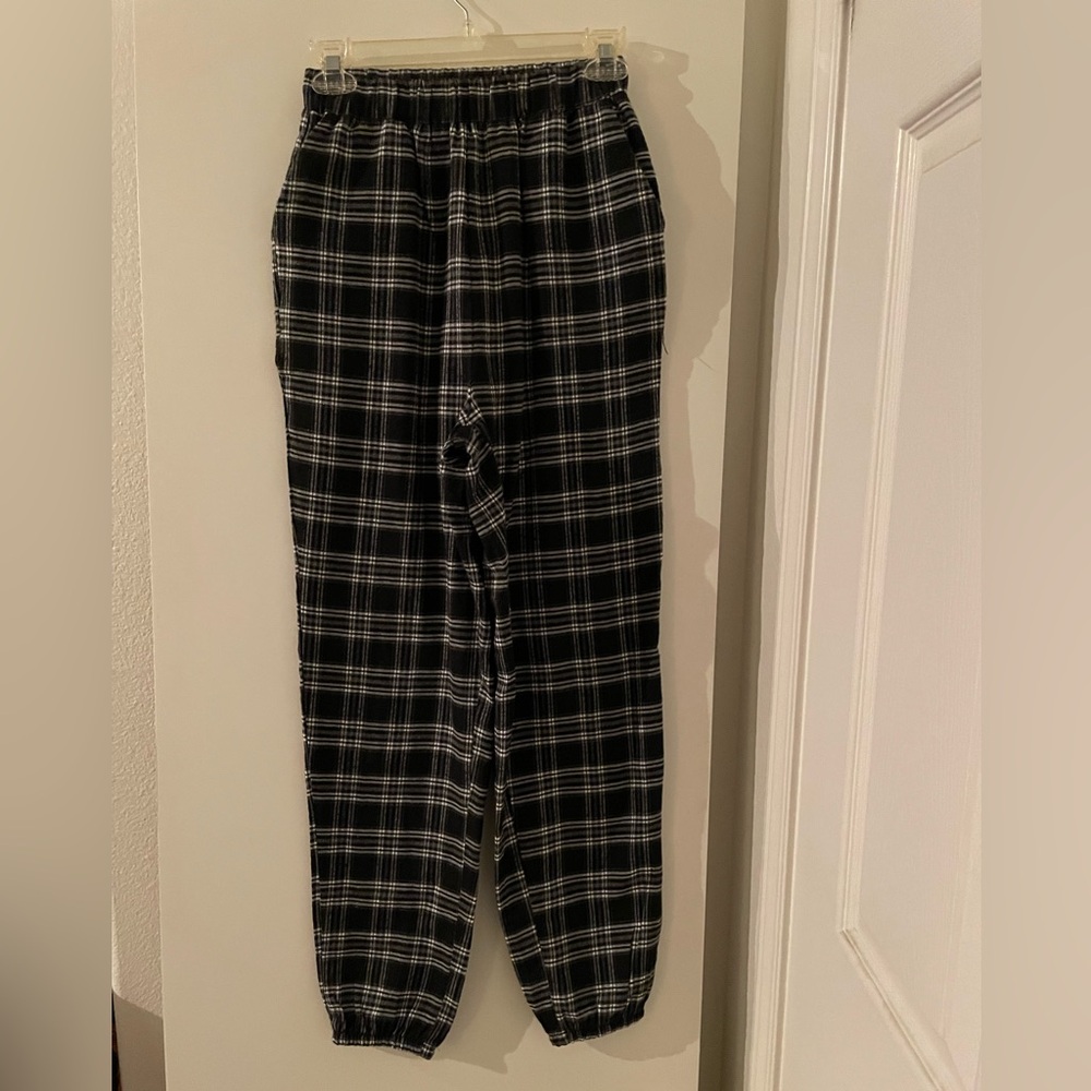 Shein- Cotton Blend Flannel Pajama Bottoms High Rise Plaid Black/White